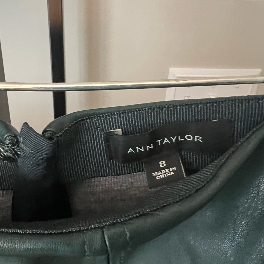 Green faux leather skirt - Picture 3 of 4